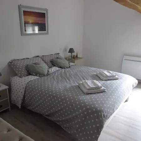 Le Cottage de Paul et Angéline Boisme Extérieur photo